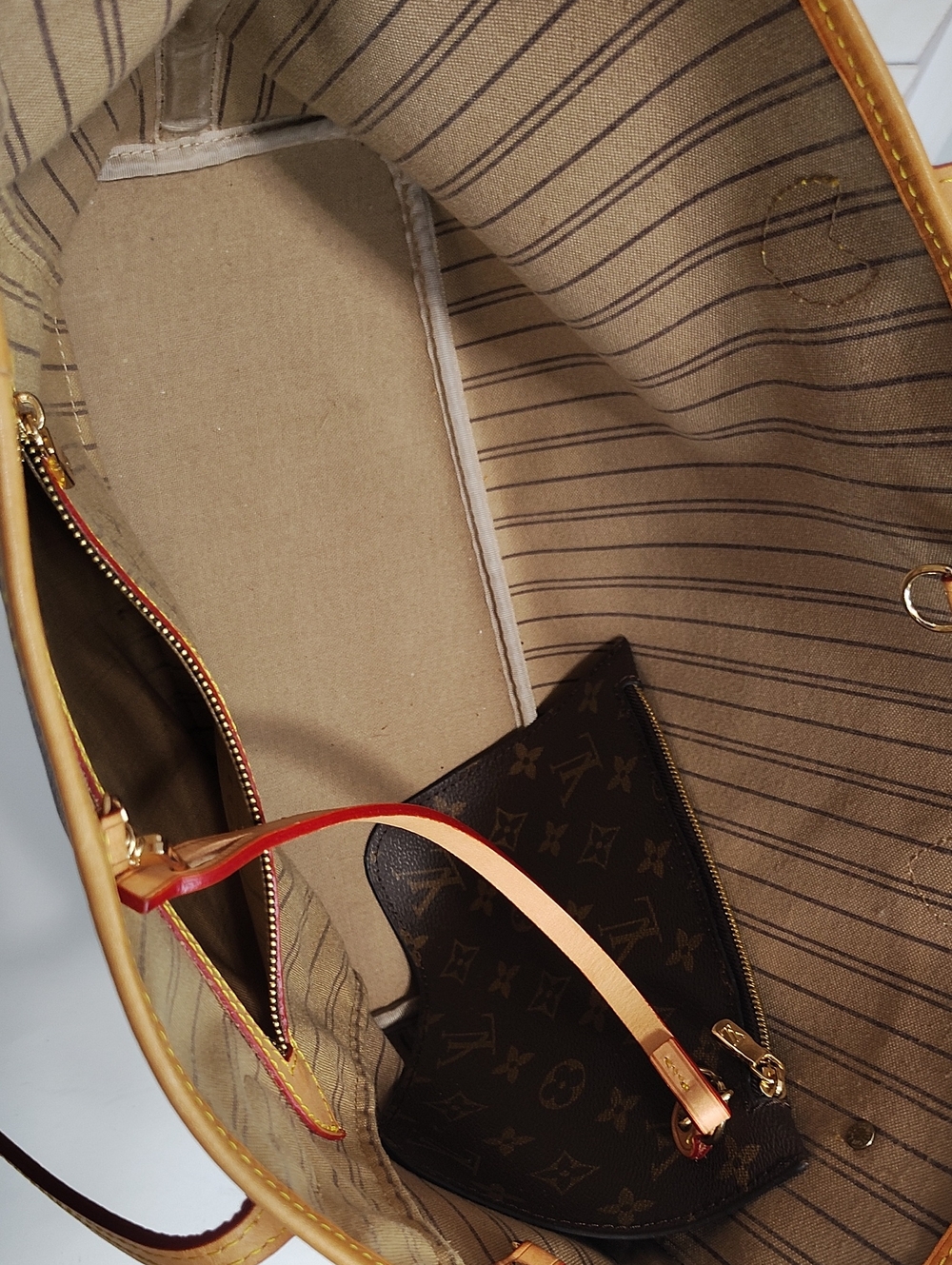 DUPE: NOT Authentic LV Neverfull Tote w/ Wallet                      M - Picture 12 of 13